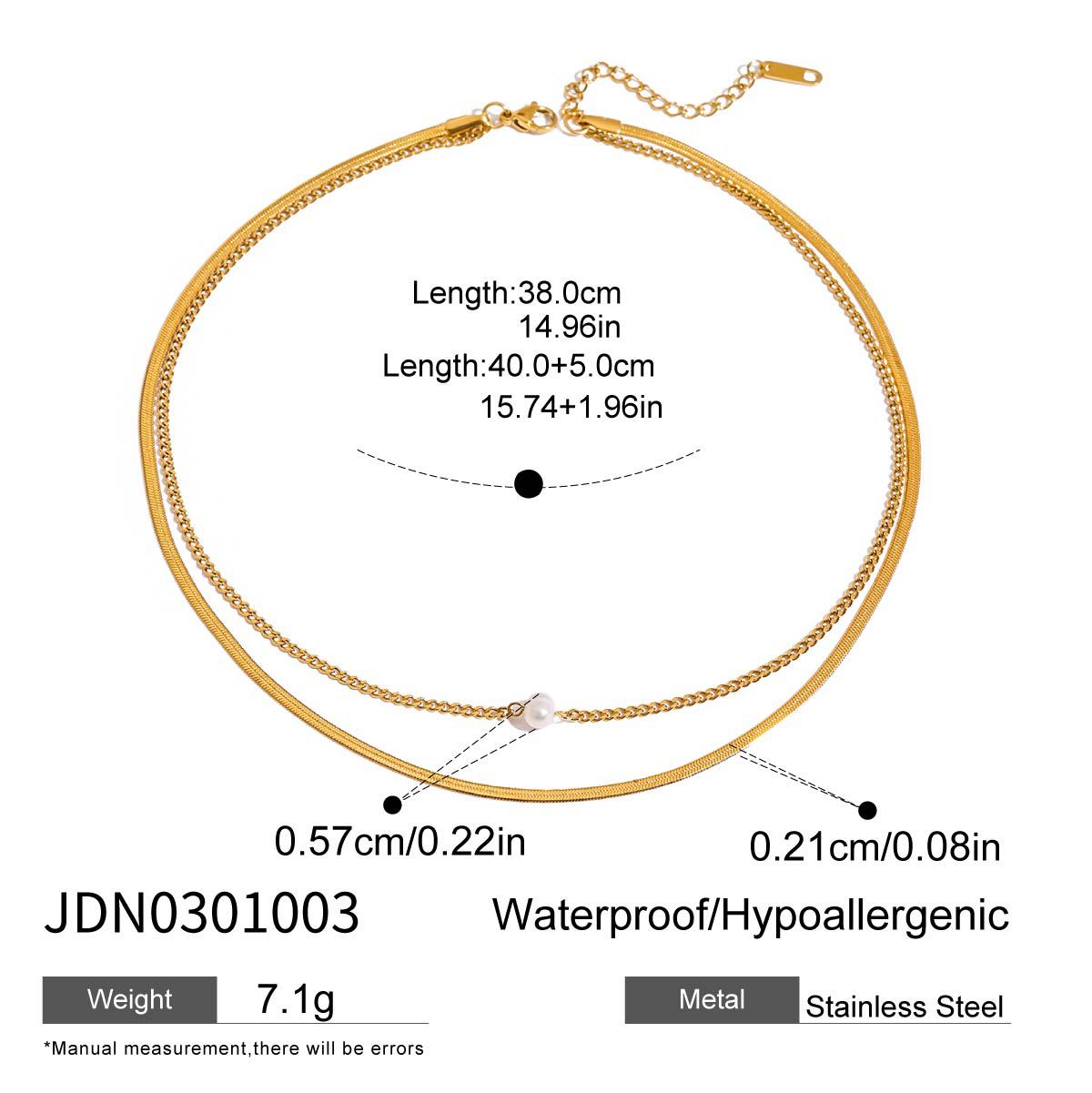 Collana con Pendente Geometrico Minimalista in Acciaio al Titanio con Finitura Placcata da Donna, Catena a Strati Regolabile in Acciaio Inossidabile