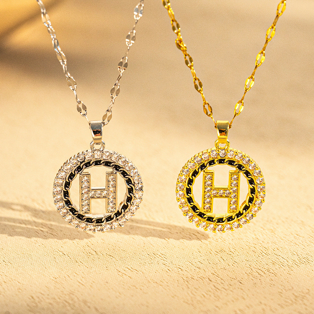 Collar de Acero Inoxidable de Lujo con Letra H Minimalista para Mujer con Incrustaciones de Pedrería y Cadena Ondulada