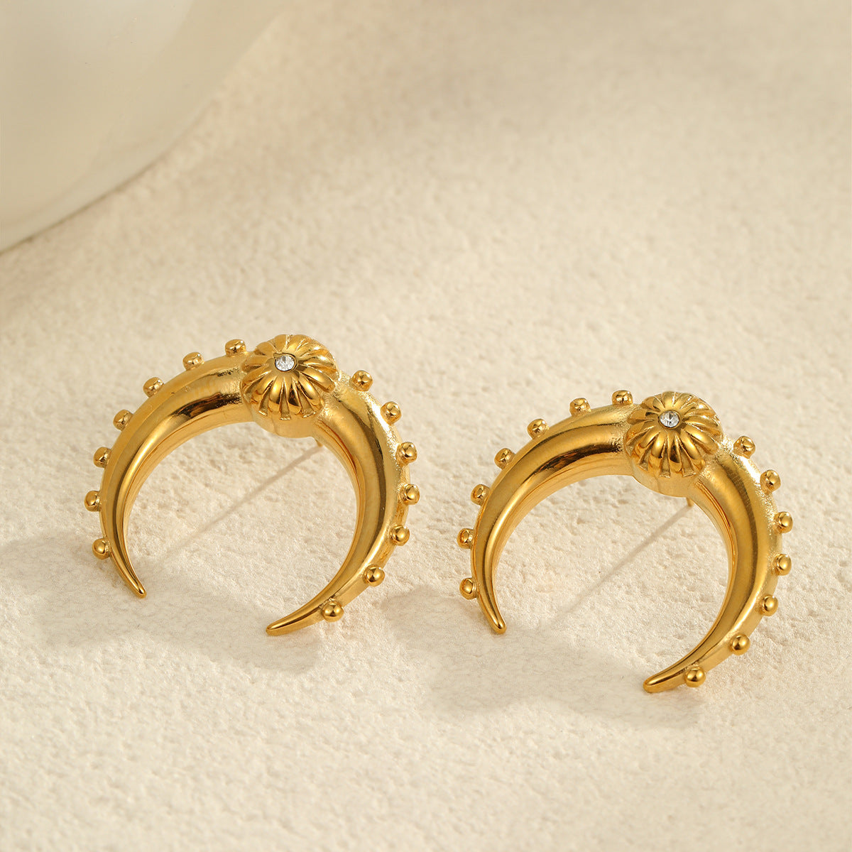Orecchini da donna minimalisti in acciaio inossidabile a forma di luna e corno, placcati oro 18K
