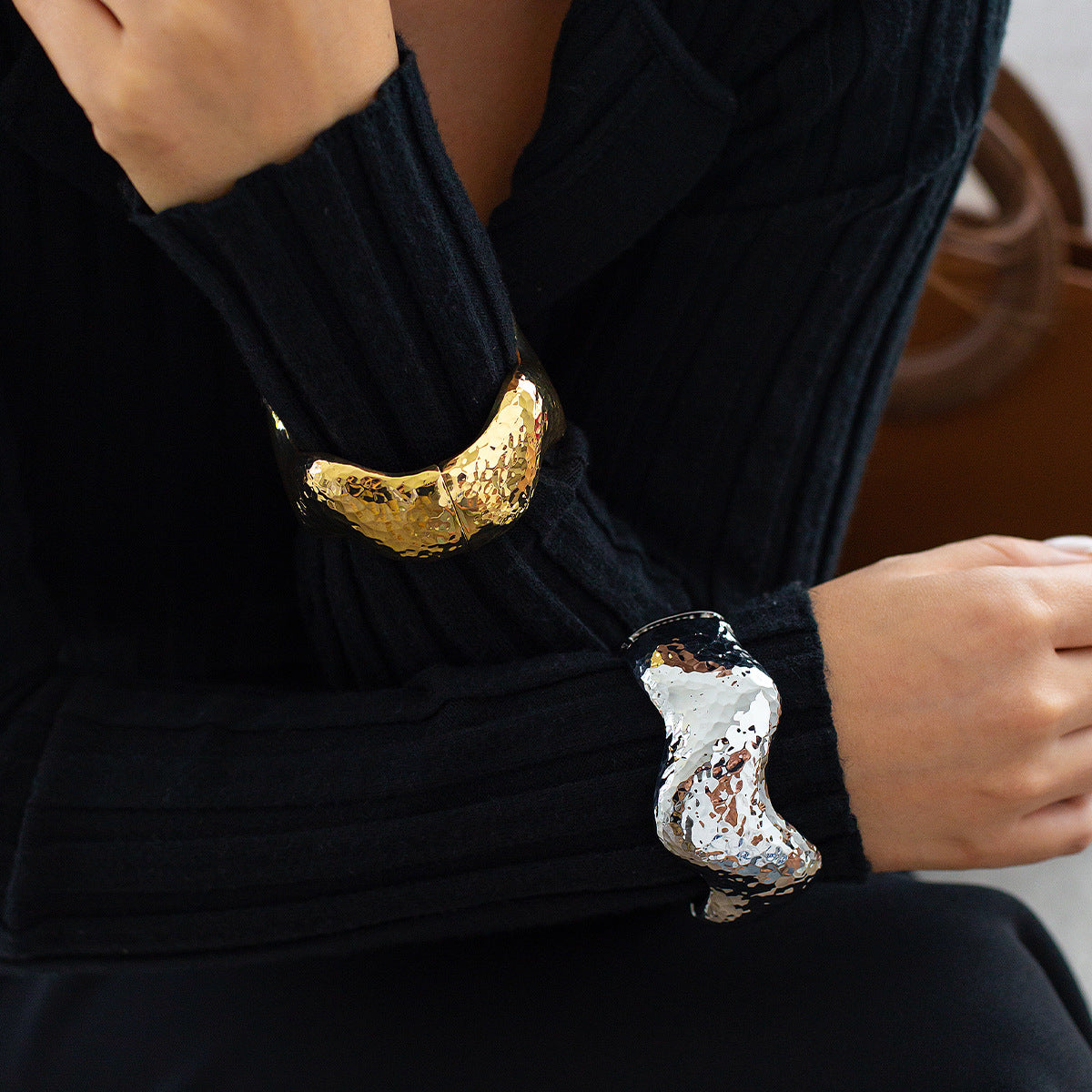 Luxury Plated Alloy Irregular Wave Spring Bangle Bracelet Set
