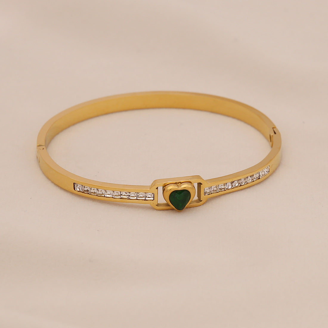 Vintage Geometric Stainless Steel Bracelet with Gold Plating and Irregular Green Glass Inlay