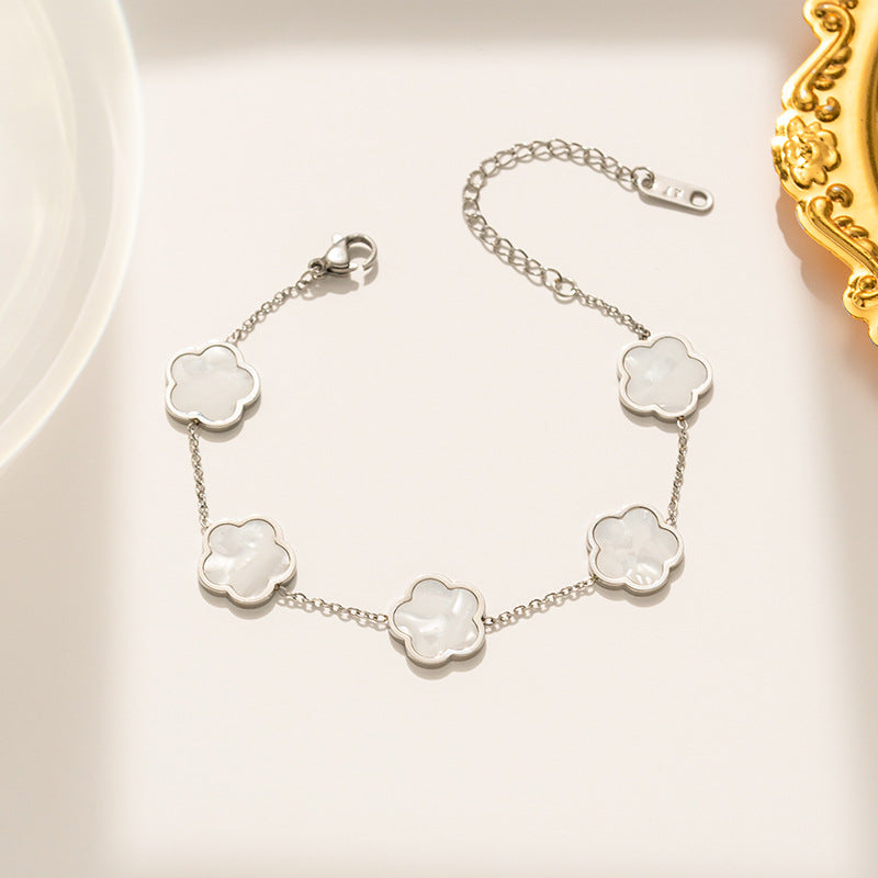 Luxury Minimalist Floral Five-Petal Pendant Necklace Set with Titanium Steel Chain and Mother-of-Pearl Inlay for Women