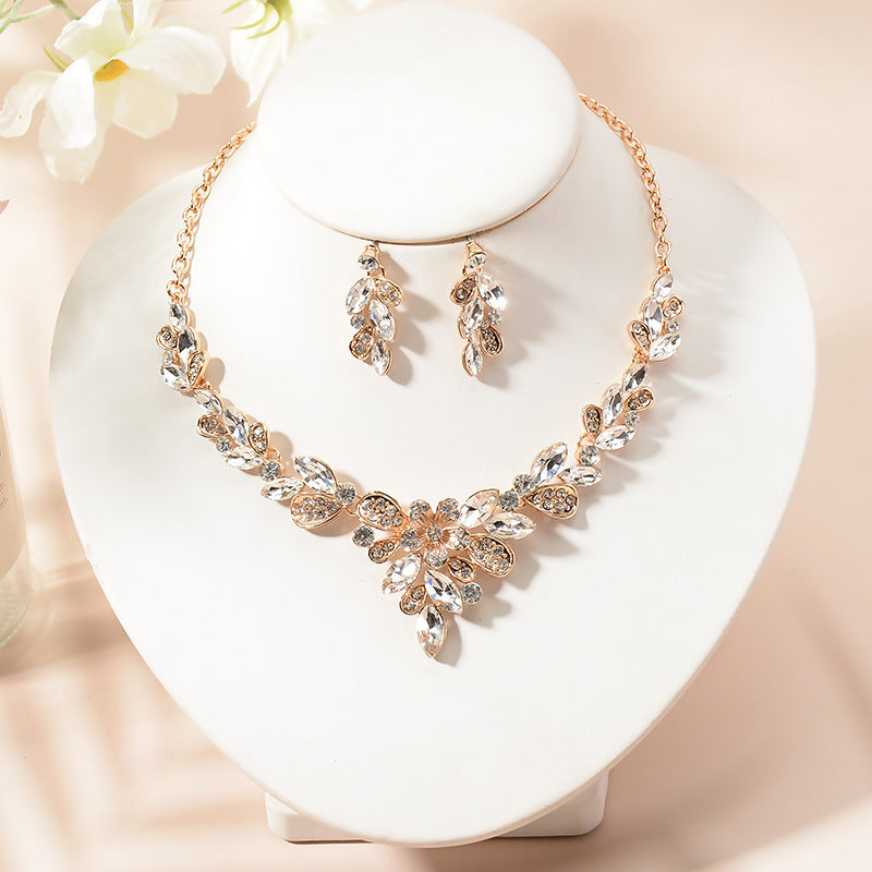 Elegante Parure Collana e Orecchini Floreali con Strass, Gioielli Placcati per Matrimonio e Feste