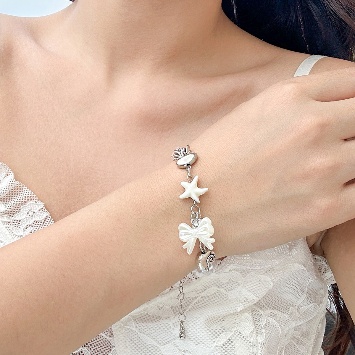 Sweet Plated Alloy Pearl Necklace and Bracelet Set for Women