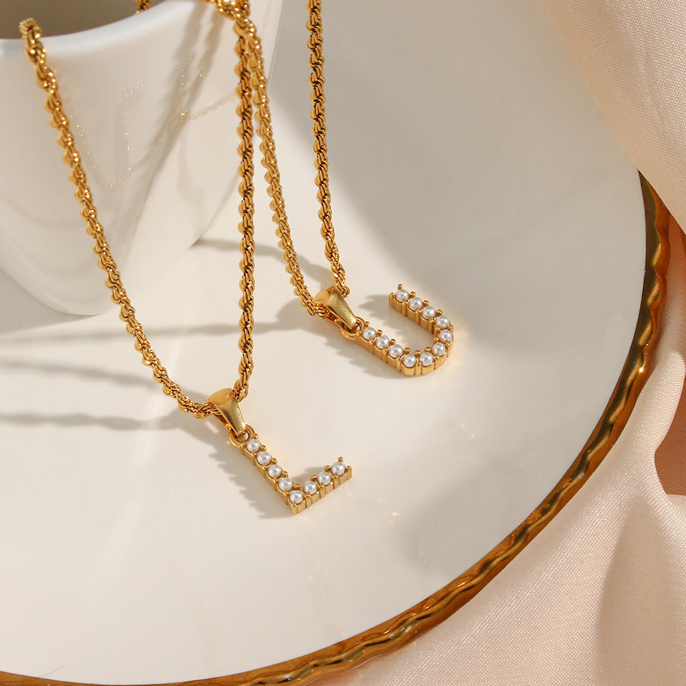 Fashionable Minimalist Letter Pendant Necklace for Women Stainless Steel Twisted Chain with 18K Gold Plating