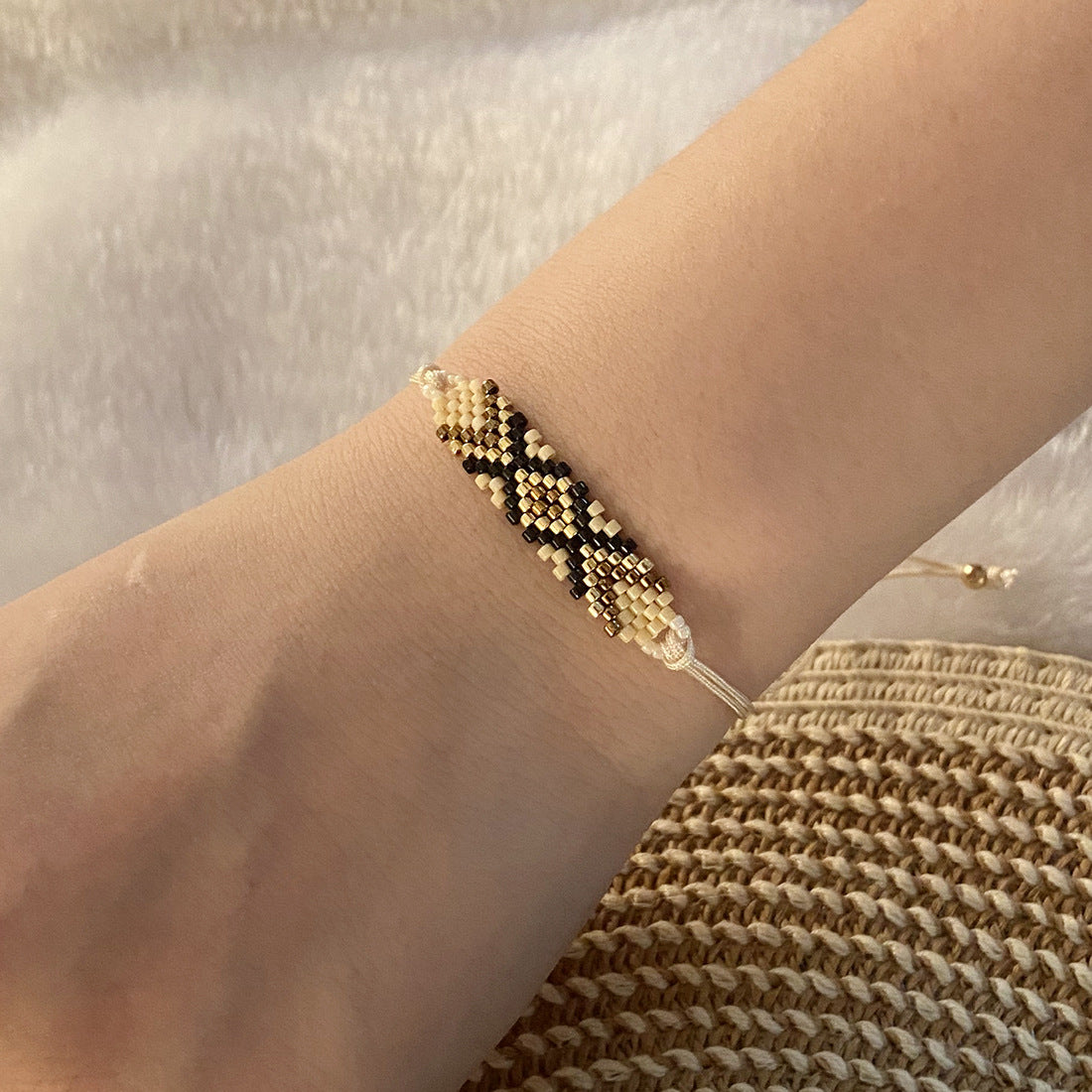 Pulsera de mujer bohemia tejida con abalorios, diseño geométrico y cuentas de cristal
