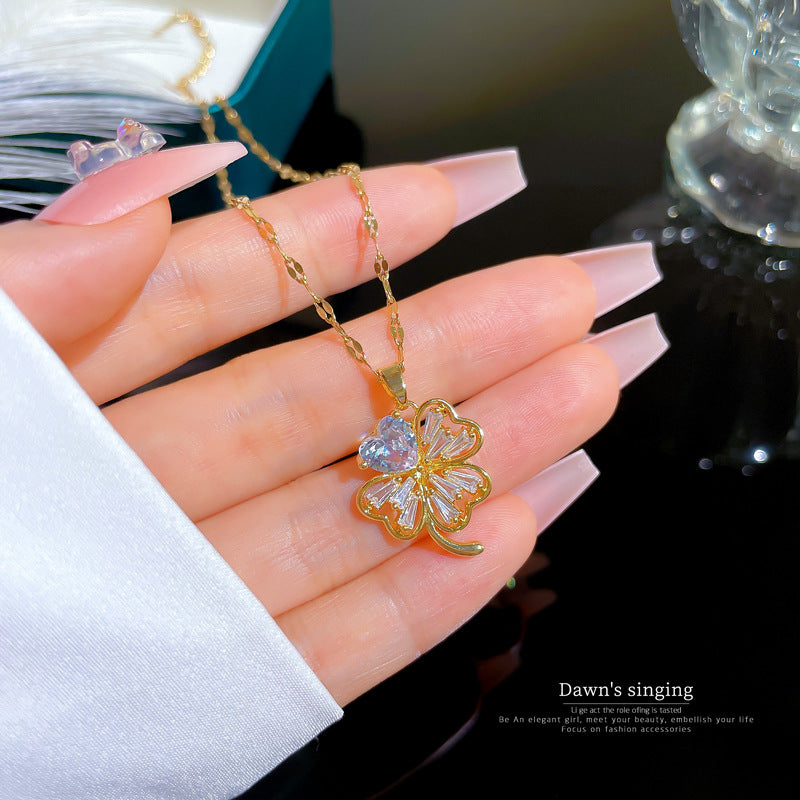 Luxury Titanium Steel Micro-Paved Zircon Flower Pendant Necklace with Gold Plating for Women