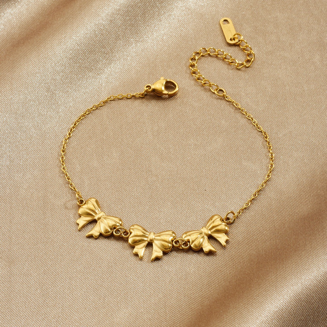 Minimalist Gold Plated Stainless Steel Bow Bracelet for Women