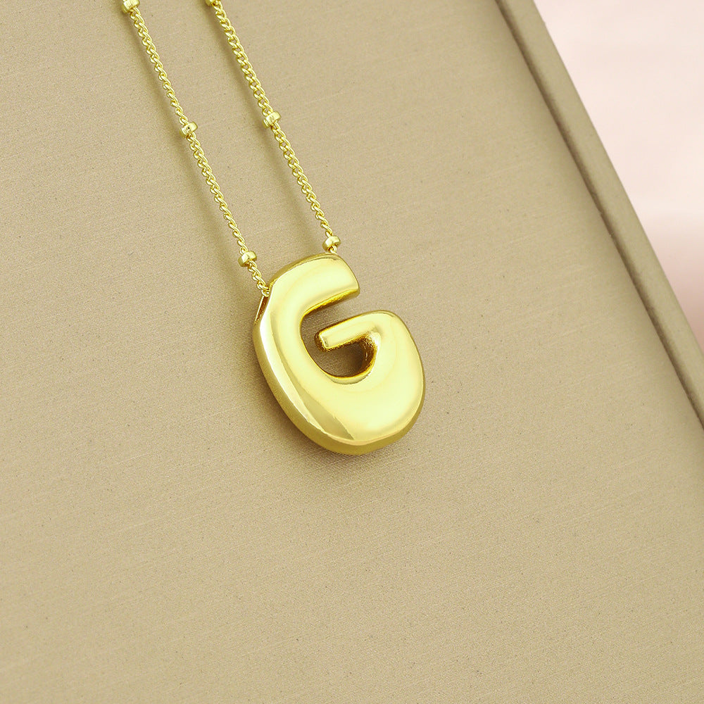 Collana girocollo minimalista da donna con ciondolo a lettera in rame placcato, catenina delicata