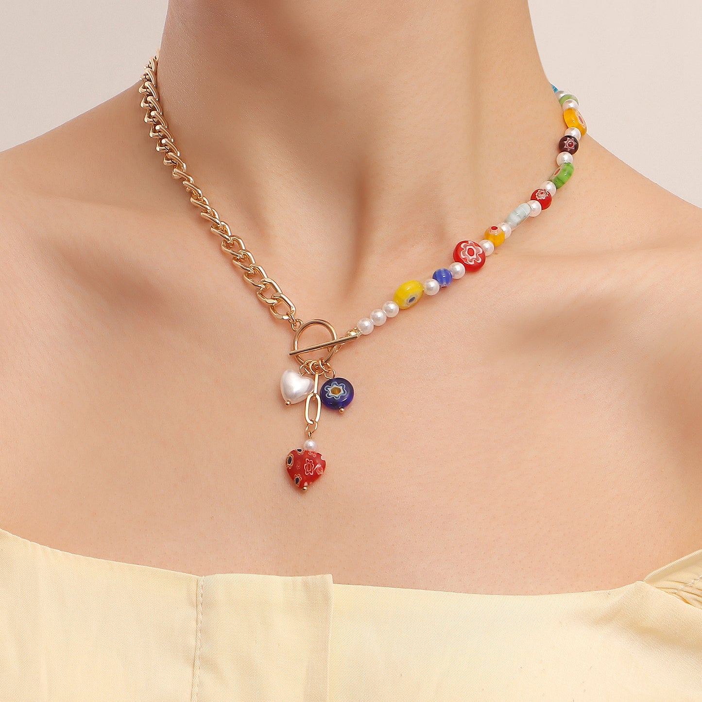 Bohemian Style Flower-Shaped Alloy Pendant Necklace for Women with Plated Finish and Clavicle Chain