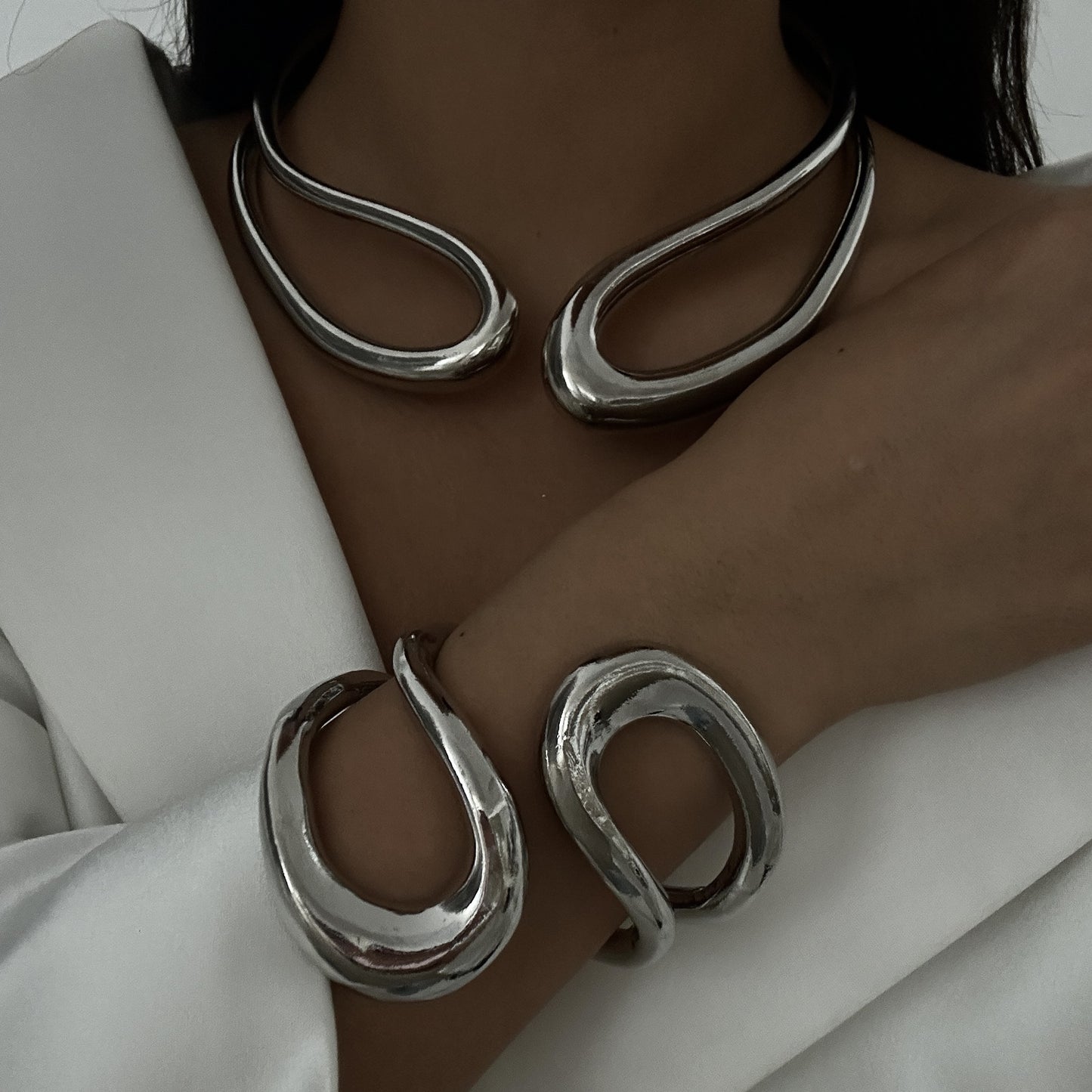 Collana girocollo a doppio strato in lega geometrica minimalista elegante per donna