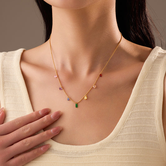 Collana in Acciaio al Titanio Minimalista e di Tendenza con Pietra Naturale, Finitura Galvanizzata, Lunghezza Regolabile per Donna