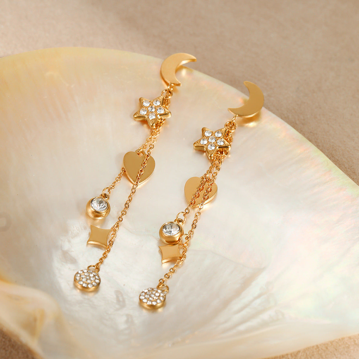 Pendientes geométricos de borla de estrella y luna de acero inoxidable chapados en oro de 18 quilates OL para mujer