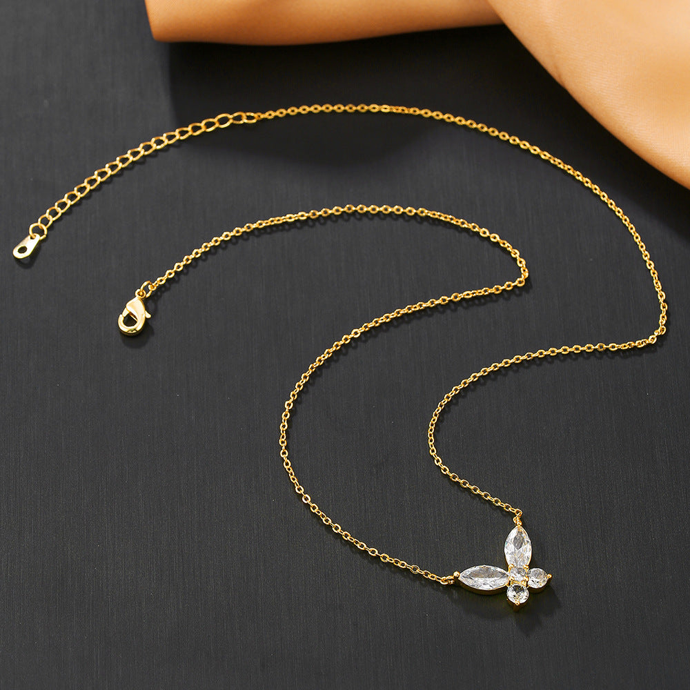 Butterfly-Shaped Pendant Necklace in Copper with Zircon Inlay, Gold-Plated, O-Chain, Fashionable Minimalist Clavicle Chain