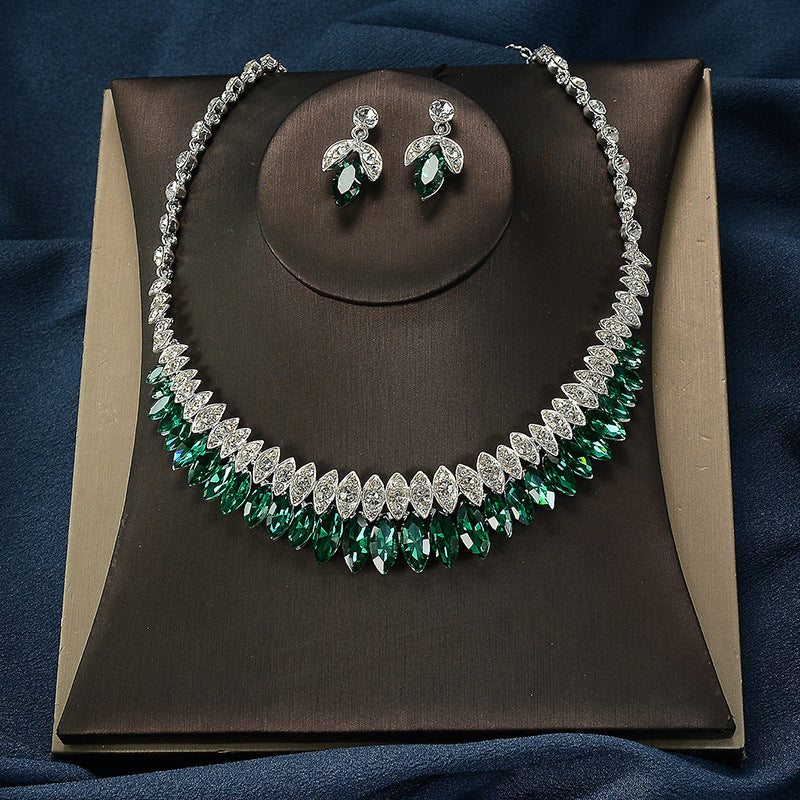 Set di Gioielli da Sposa per Donna, Collana, Orecchini e Bracciale a Goccia con Cuore in Zirconia Cubica e Lega Placcata, Lusso Elegante