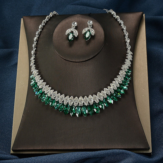 Set di Gioielli da Sposa per Donna, Collana, Orecchini e Bracciale a Goccia con Cuore in Zirconia Cubica e Lega Placcata, Lusso Elegante