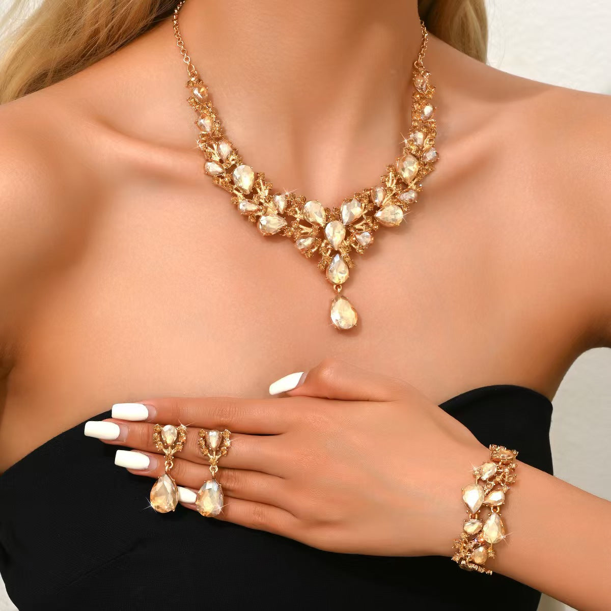 Resort Style Heart and Teardrop Shaped Alloy Necklace Bracelet Earrings Set with Rhinestone Inlay and Gold Plating on O-Chain