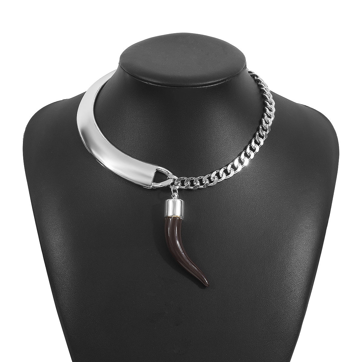 Collar con colgante geométrico vanguardista para mujer, cadena de aleación con acabado chapado, estilo dulce-atrevido, collar de clavícula
