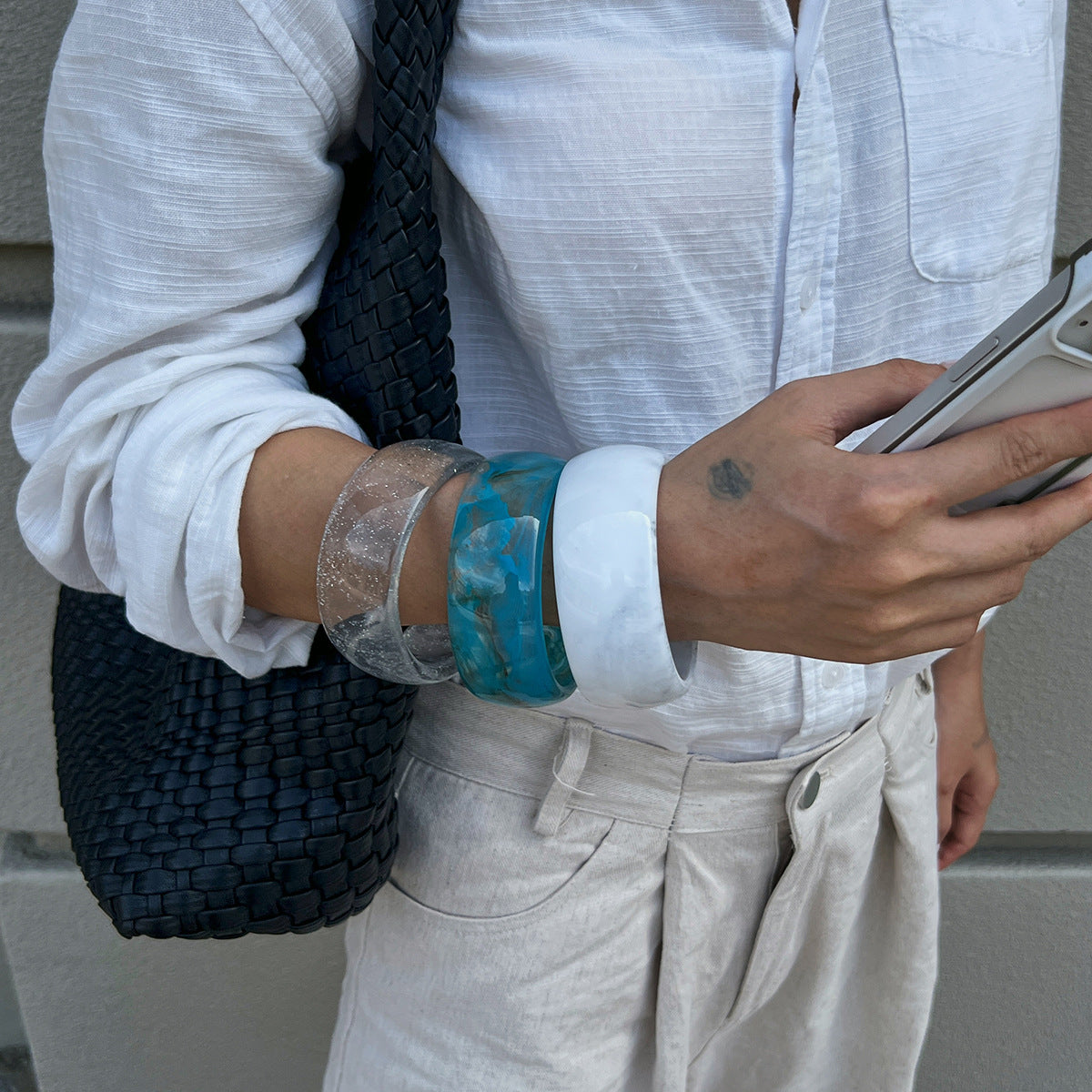 Gradient Round Acrylic Cuff Bracelet