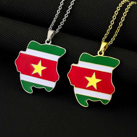 Collana con ciondolo a bandiera della Repubblica del Suriname geometrica vintage in acciaio inossidabile con charm in titanio e finitura galvanica, unisex