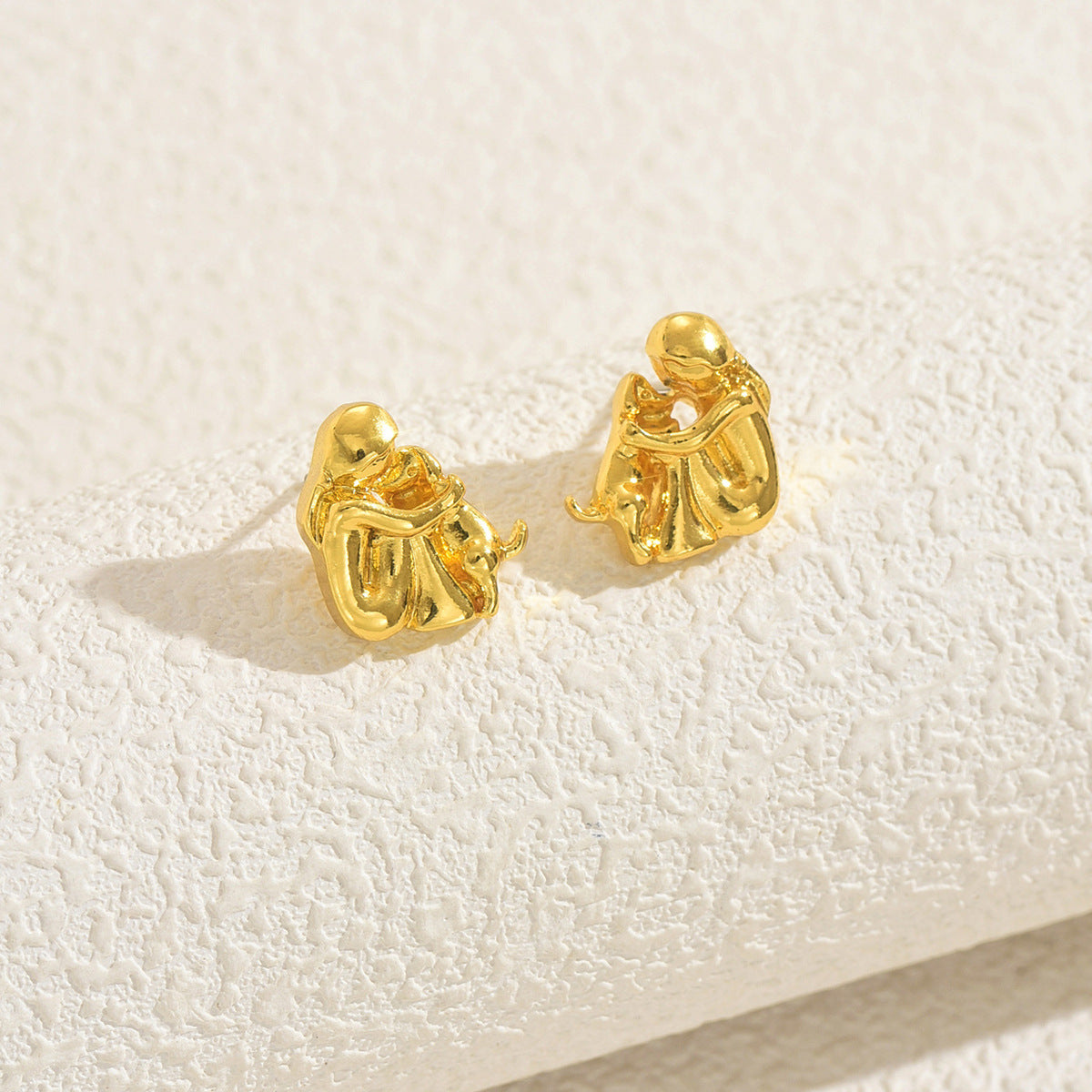 Minimalist Dog-Shaped Alloy Stud Earrings for Women with Plated Finish