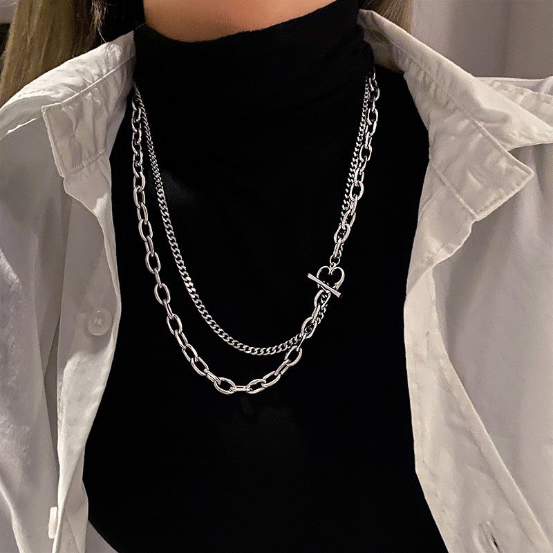 Collana Minimalista Unisex con Catena a O a Doppio Strato a Cuore in Acciaio al Titanio con Finitura Lucida