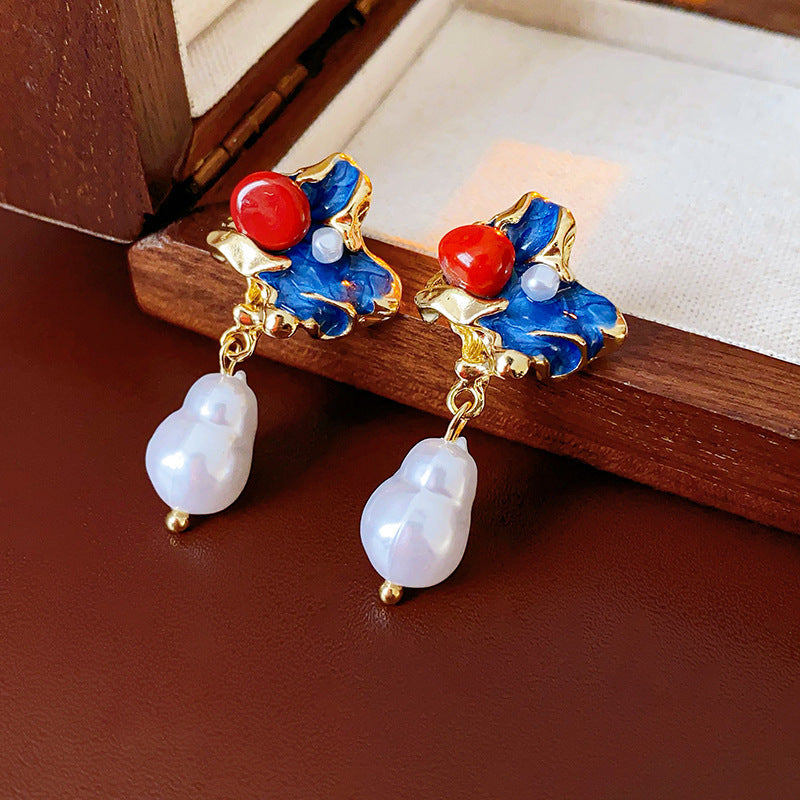 Chic Vintage Pearl Stud Earrings with Floral Bow Leaf Diamond Drop Geometric and Animal Motifs in Steel Posts