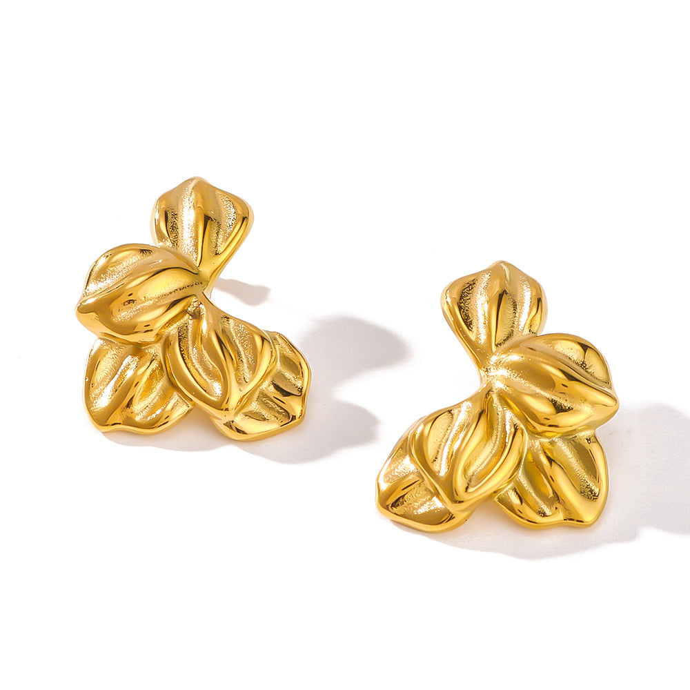 Vintage-Style Geometric Floral Stud Earrings for Women Made of Stainless Steel with 18K Gold Plating and Textured Petal Design