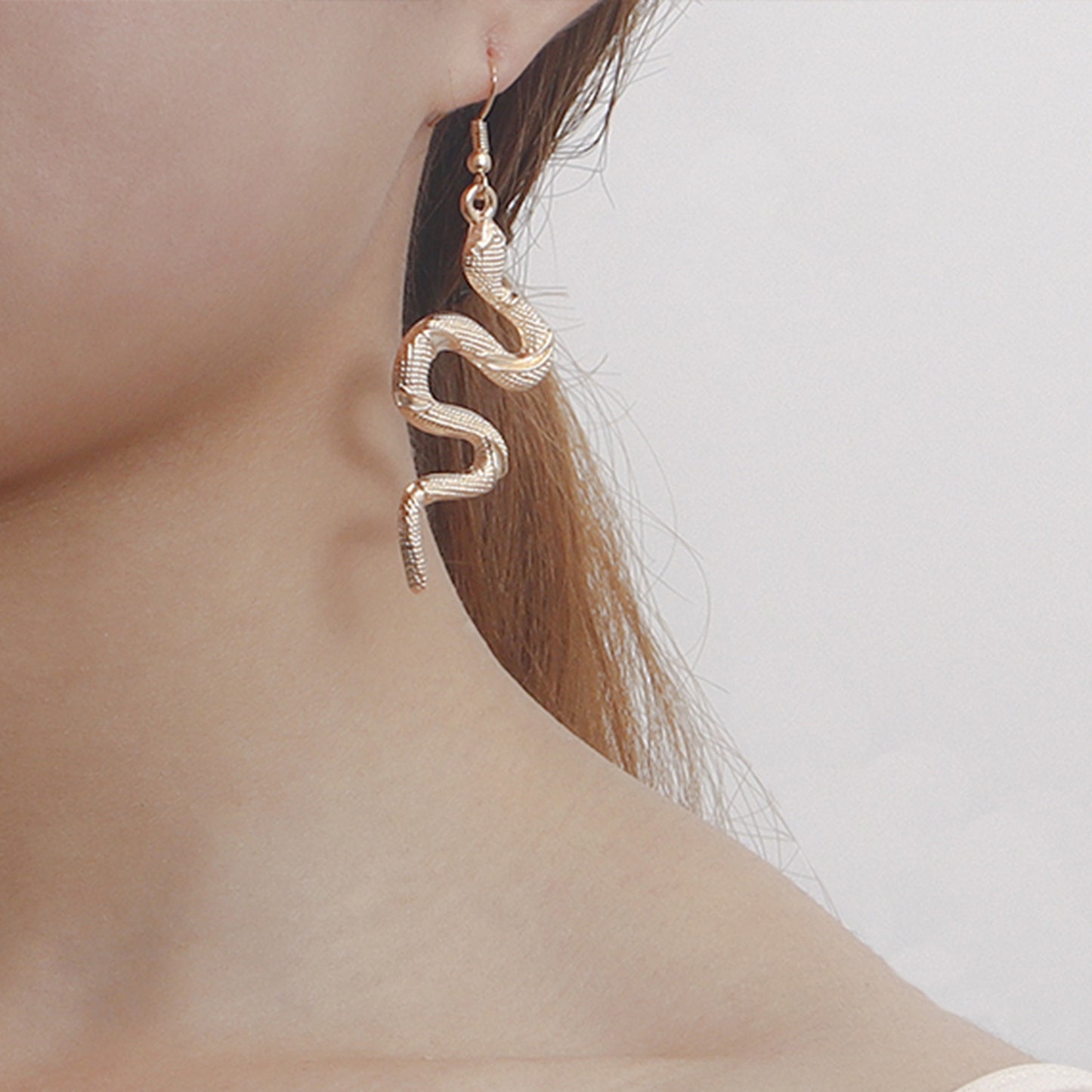 Vintage Snake-Shaped Alloy Ear Cuffs with Electroplated Finish for Women