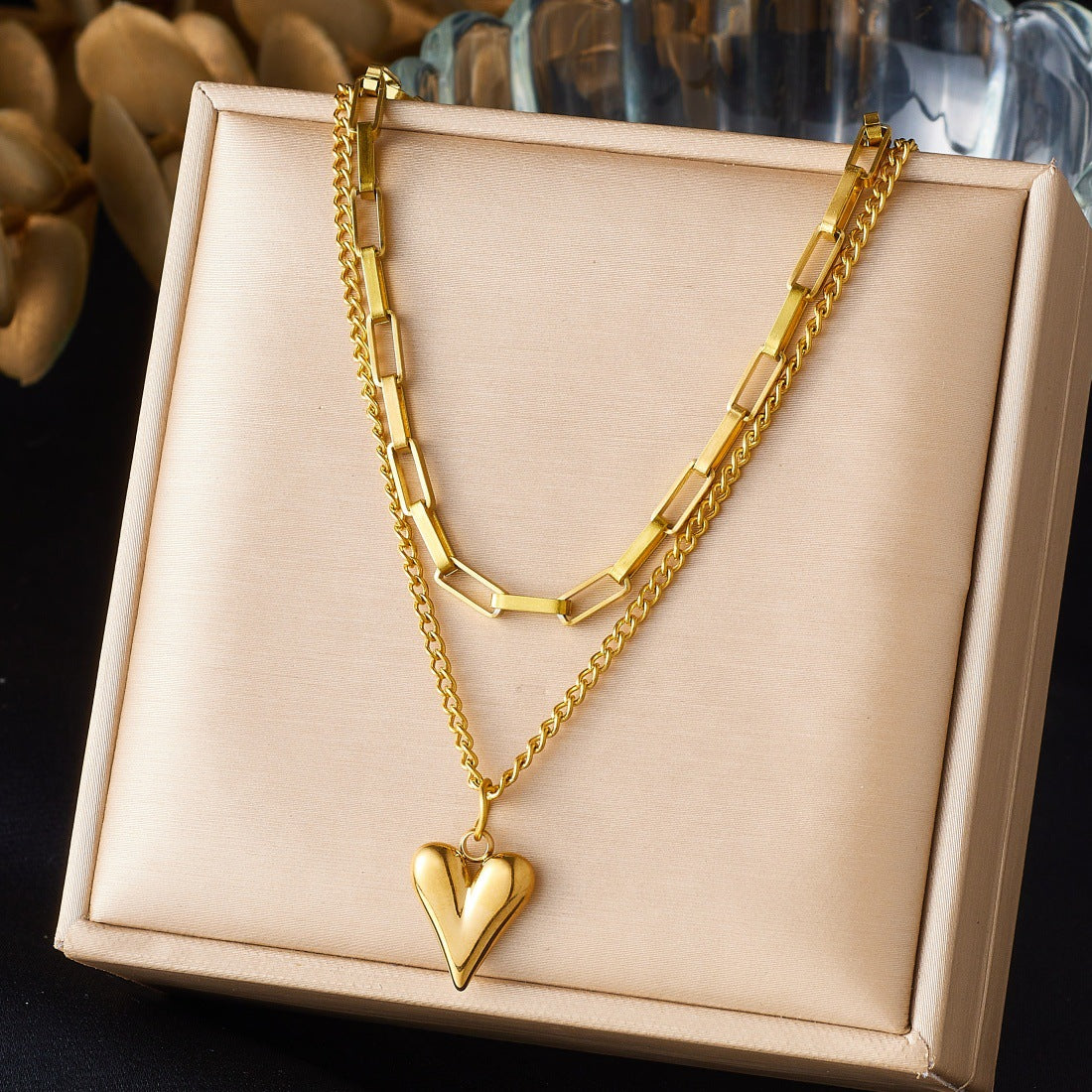 Elegant Vintage Gold Plated Stainless Steel Curb Chain Necklace with Heart and Bow Pendants