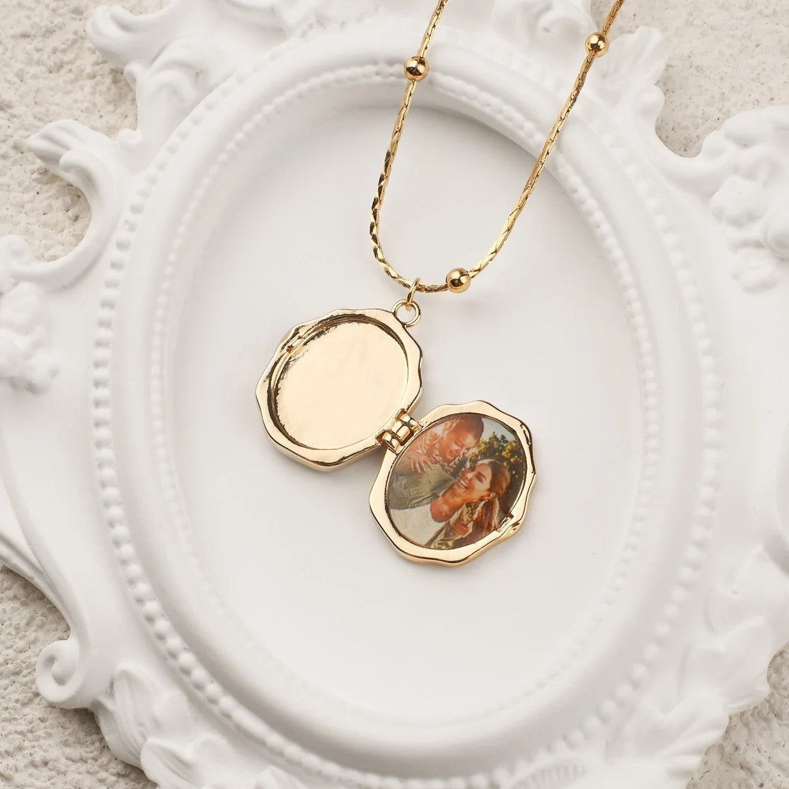 Collana di lusso con ciondolo apribile a forma di angelo per foto da donna, in acciaio al titanio, catena a O geometrica con ciondolo in acciaio inossidabile