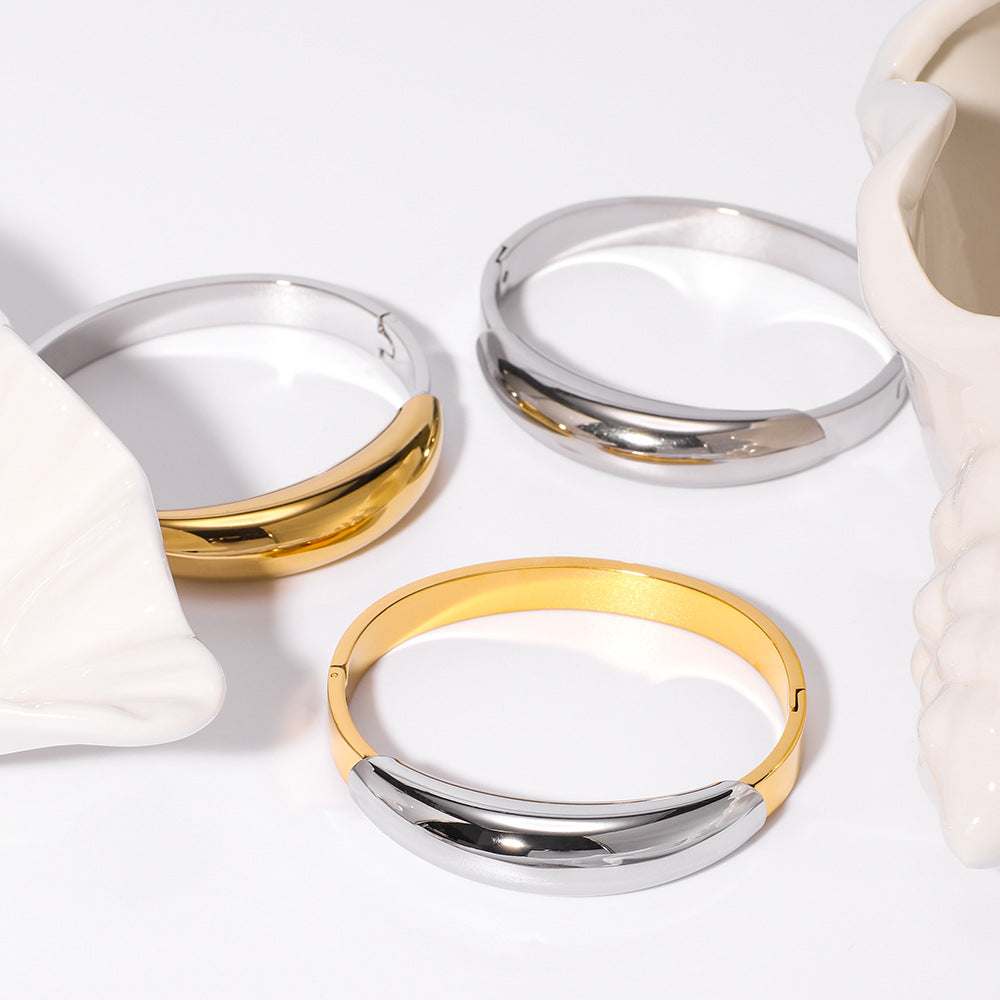 Bracciale da donna minimalista geometrico in acciaio al titanio placcato oro 18K