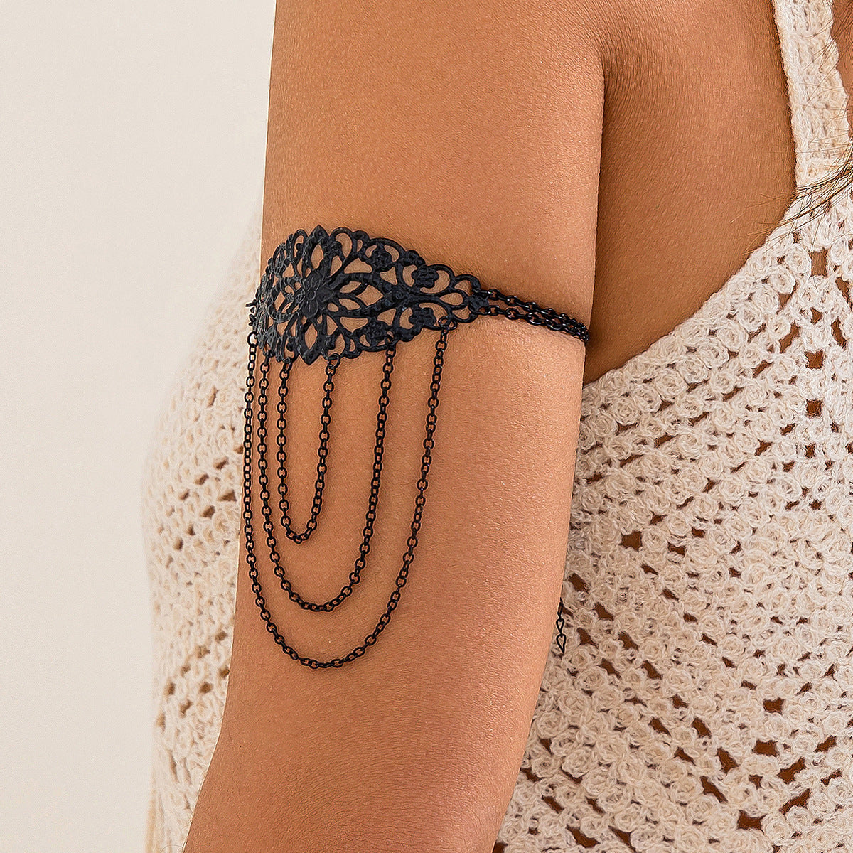 Bohemian Ethnic Geometric Round Plated Alloy Arm Chain with Tassel
