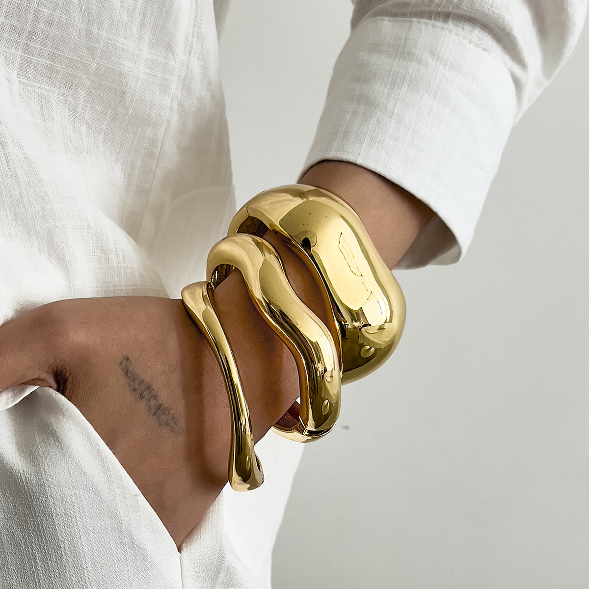Exaggerated Geometric Oval Alloy Plated Wide Cuff Bracelet for Women