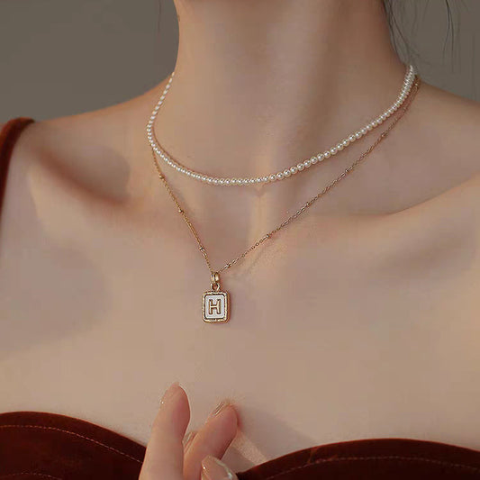 Collana con Ciondolo a Lettera H Minimalista da Donna in Acciaio al Titanio Placcato Oro, Catena a O, Design Geometrico
