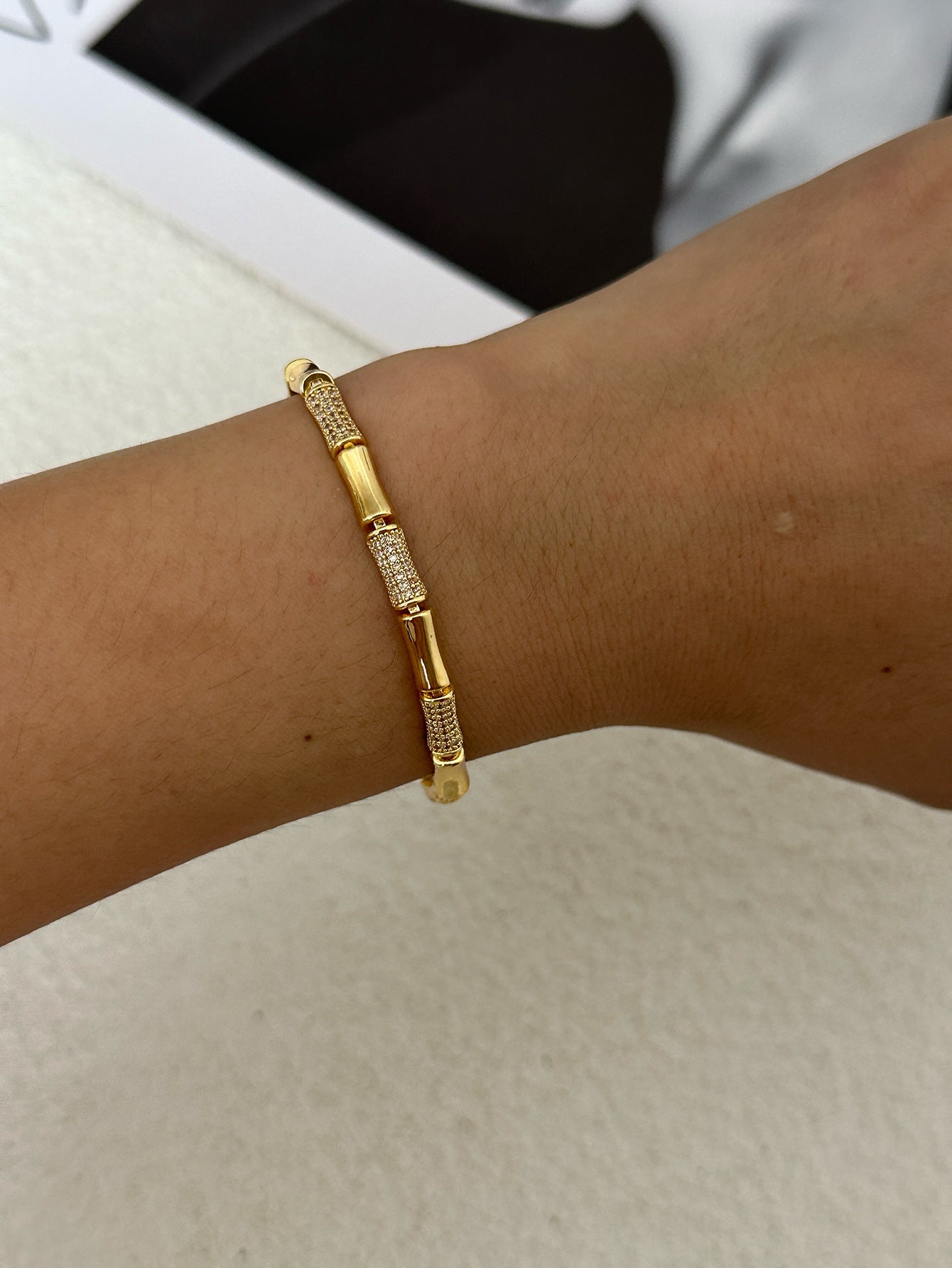 Elegant Minimalist Geometric Floral Rhinestone Plated Brass Bracelet for Women