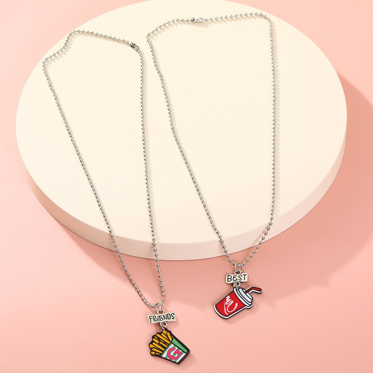Set di collane con pendente a cartone animato di Coca Cola e patatine fritte per bambini, collana geometrica in resina con design stampato, gioielli dell'amicizia per bambini per la festa dei bambini
