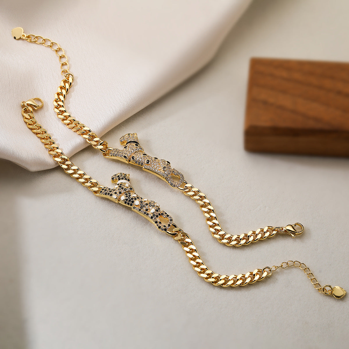 Minimalist Leopard-Shaped Copper Bracelet with Micro-Pavé Zirconia for Women