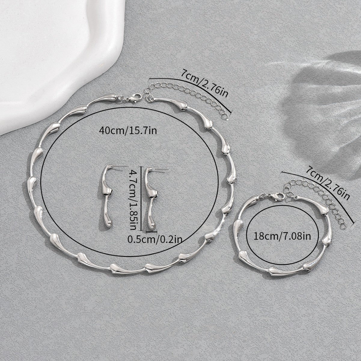 Set Collana Lunga Minimalista con Giunto di Bambù, Orecchini e Bracciale Coordinati da Donna, Gioielli Placcati in Lega
