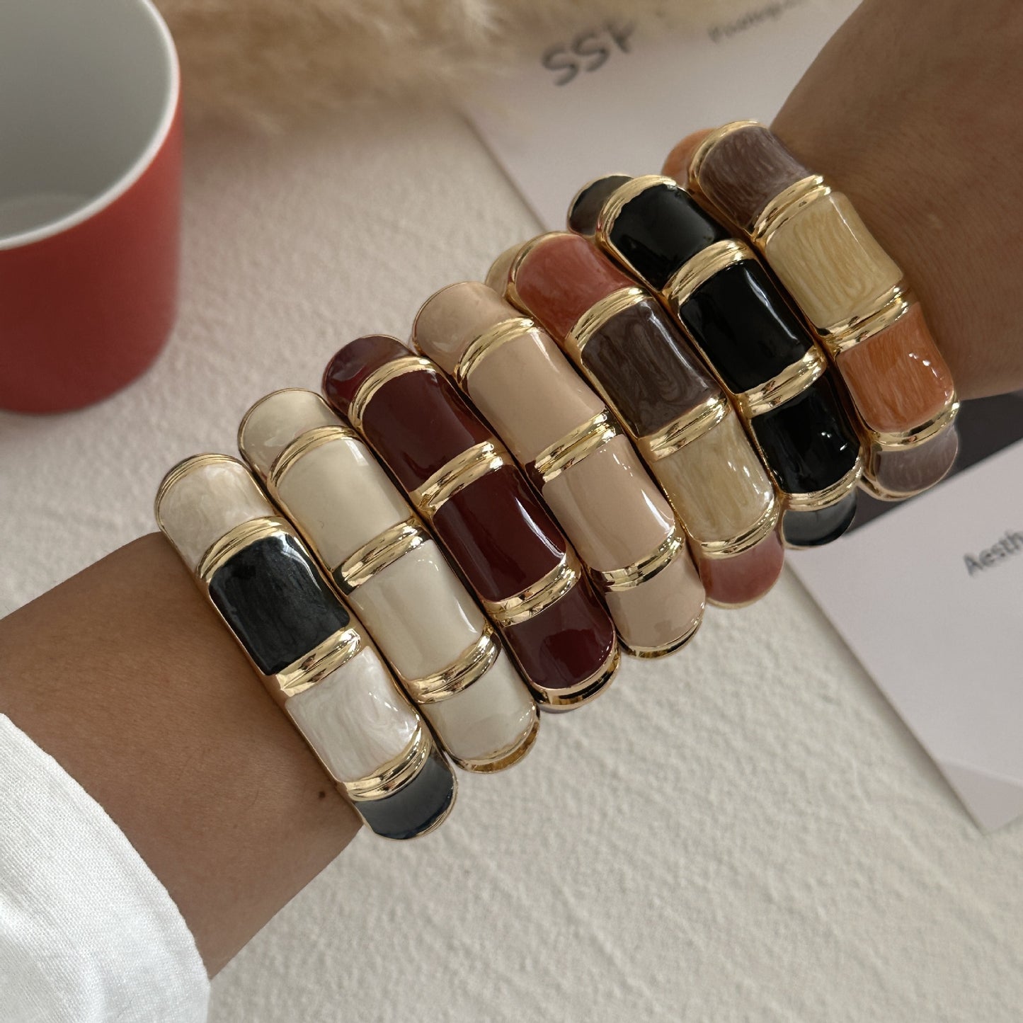 Bracciale da donna a polsino in lega smaltata pesante vintage con bambù geometrico