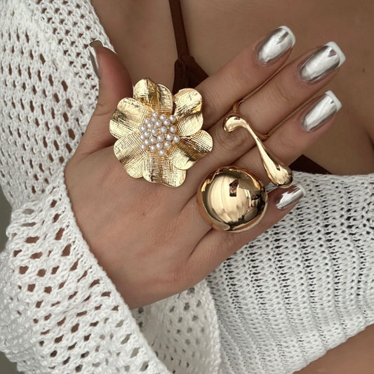 Set di Anelli da Donna Eleganti Placcati in Lega a Forma di Fiore con Perle Rotonde