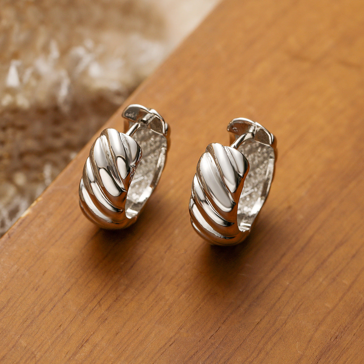 Vintage Minimalist Geometric Hoop Earrings in Copper with Real Gold Plating for Women