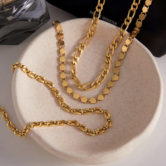 Collana Minimalista Geometrica da Donna in Acciaio al Titanio con Placcatura in Oro PVD Sottovuoto, Catena per Clavicola in Acciaio Inossidabile