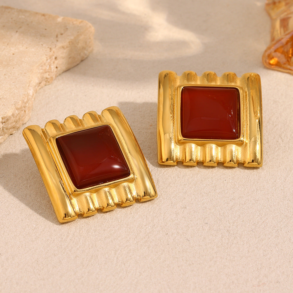 Orecchini alla moda in acciaio inossidabile con design geometrico vintage, placcatura in oro 18 carati e dettagli in rubino