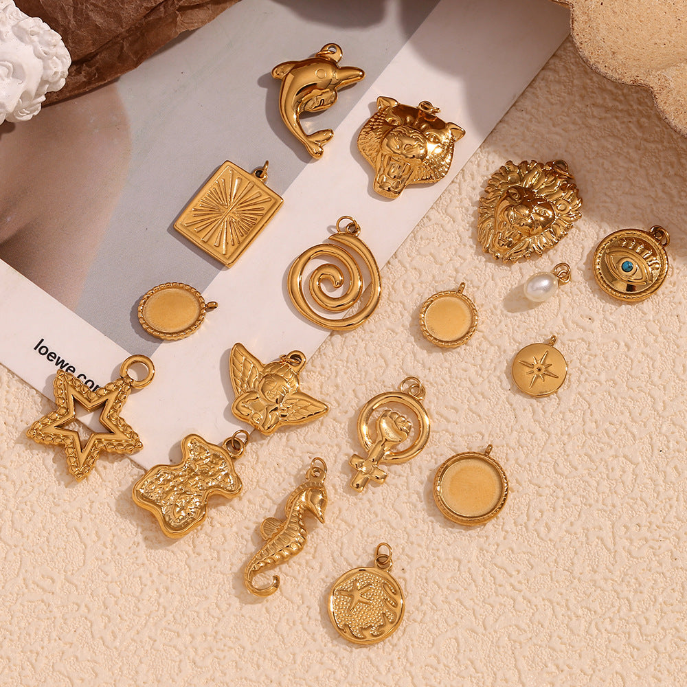 Colgante minimalista de acero inoxidable con forma de estrella, baño de oro de 18K y detalle de espejo geométrico