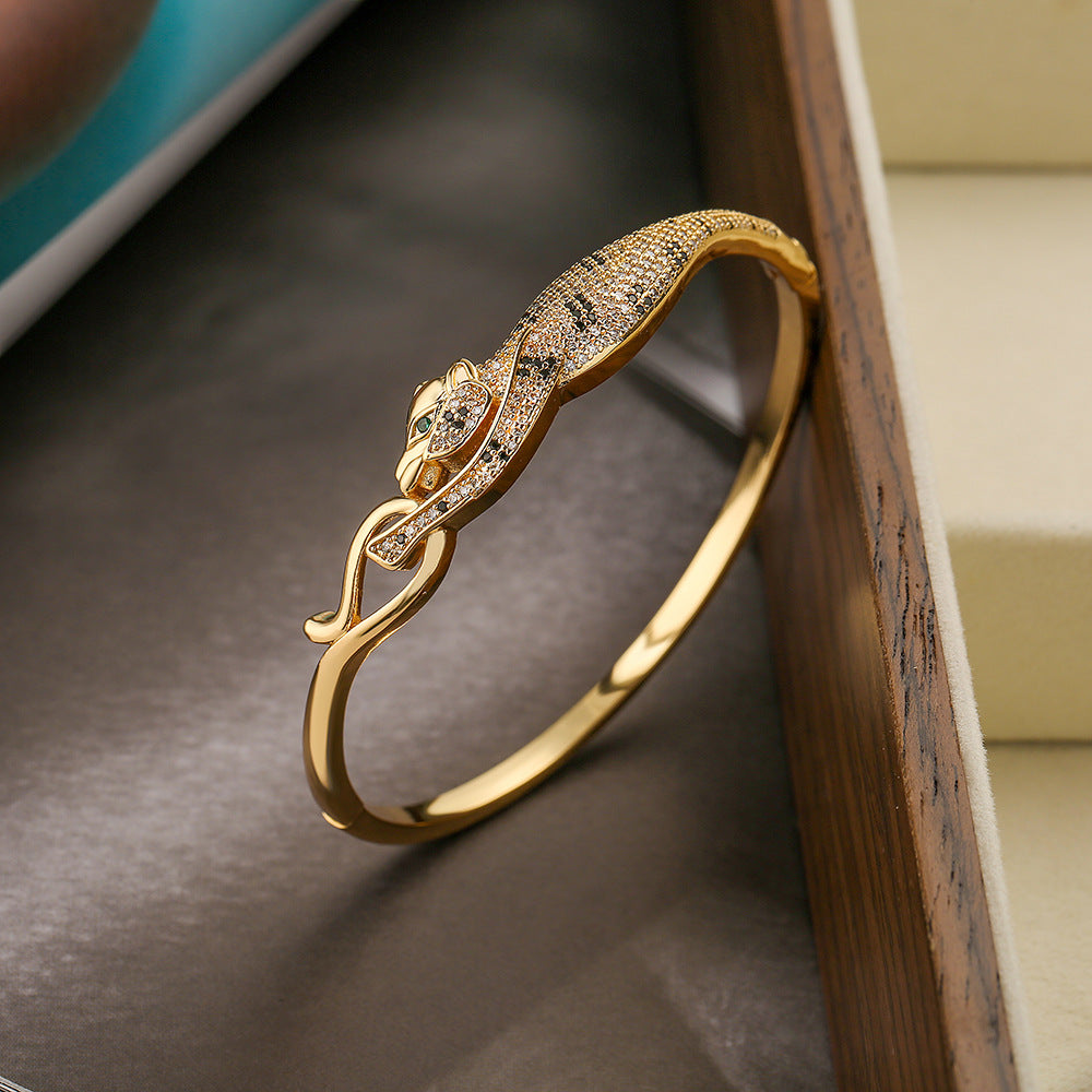 Bracciale da donna Fashion Leopardo Micro-Set Zircone Rame Placcato Oro 18K Lusso Personalità Gioielli