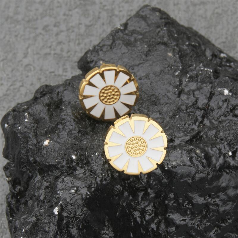 Cute and Cool Daisy-Shaped Stainless Steel Stud Earrings for Women with Polished Finish and Minimalist Geometric Design