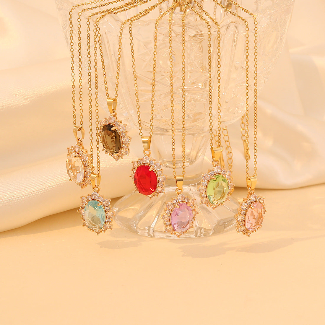 Elegant Oval-Shaped Stainless Steel Pendant Necklace with Full Rhinestone Inlay for Women