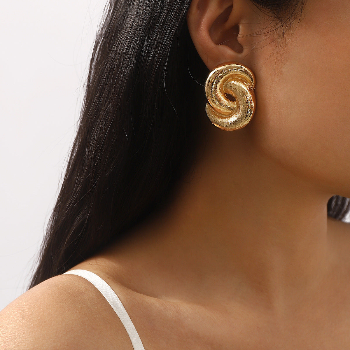 Aretes de tuerca con diseño geométrico de espiral minimalista de aleación con acabado enchapado para mujer