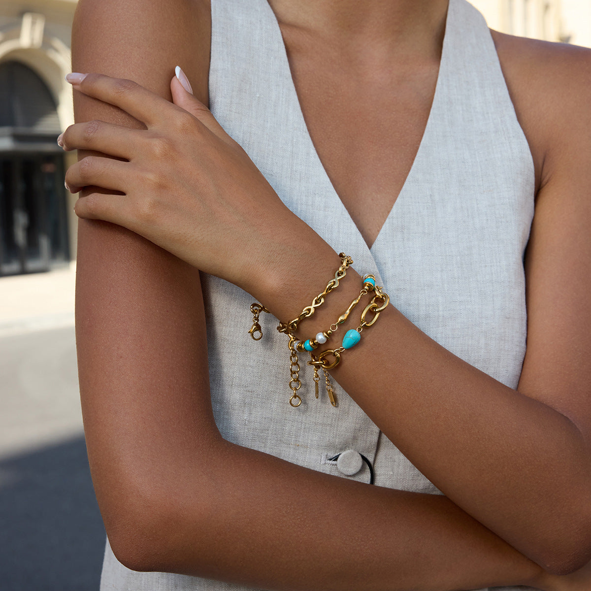 Pulsera geométrica de acero inoxidable chapado para mujer con detalles de turquesa, joyería de lujo minimalista